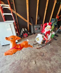 Santa sleight with reindeer blow mold working!