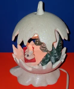 Vintage Snowball Sleigh Scene Iridescent Glitter Lamp